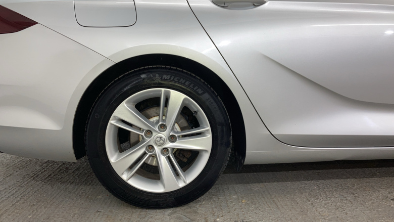 Vauxhall Insignia 1.6 Turbo D ecoTec Tech Line Nav 5dr Diesel Hatchback